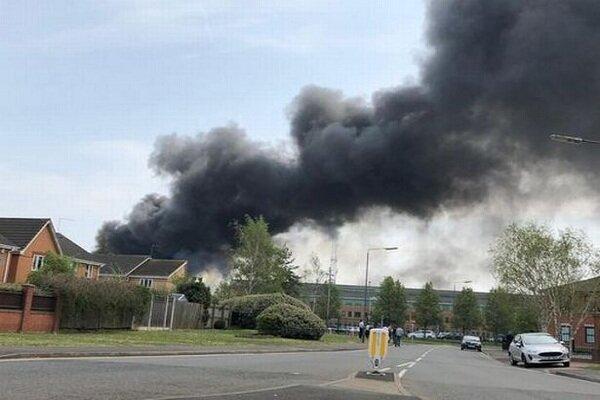 آتش سوزی در شهر دربی انگلیس، صدای چند انفجار نیز شنیده شد