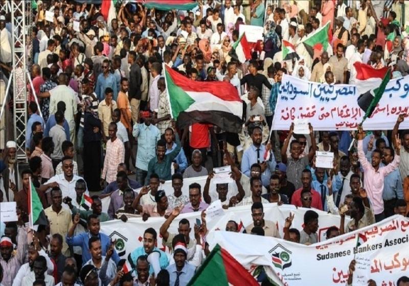 مخالفان سودانی: شورای نظامی برای انتقال قدرت به غیرنظامیان جدی نیست
