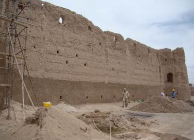 مرمت قلعه تاریخی شهر خوسف شروع شد