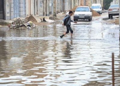 بارندگی شدید مدارس گناوه را تعطیل کرد