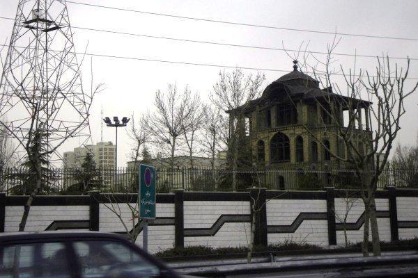 ارسال مدارک تجاوز به حریم عمارت کلاه فرنگی به دادسرای نظامی ارسال مدارک تجاوز به حریم عمارت کلاه فرنگی به دادسرای نظامی