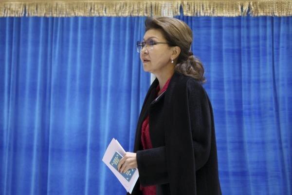 دختر نظربایف از ریاست سنای قزاقستان استعفا داد