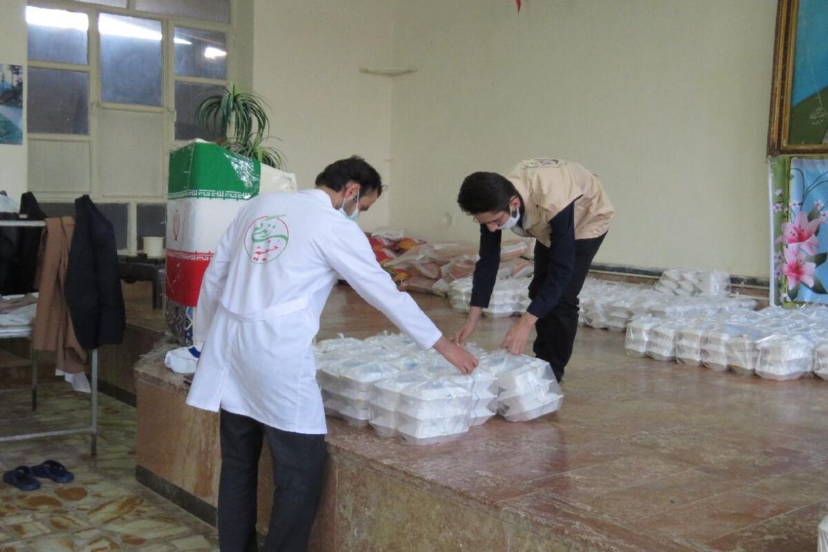 خبرنگاران توزیع 30 هزار پرس غذای گرم بین نیازمندان مراغه در ماه رمضان