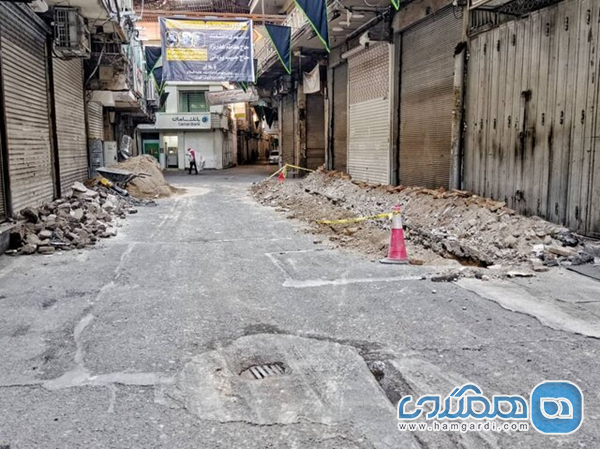 جا خوش کردن بیل مکانیکی در وسط هسته تاریخی تهران قدیم جا خوش کردن بیل مکانیکی در وسط هسته تاریخی تهران قدیم