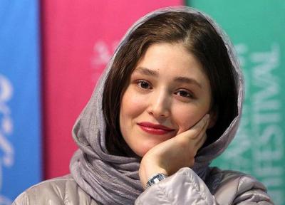 گلایه فرشته حسینی: مادرم حتی نمی تواند یک سیم کارت داشته باشد!