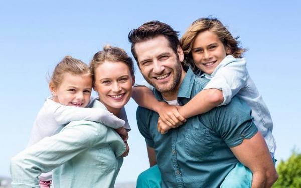 چگونه یک خوشبختی خانوادگی داشته باشیم چگونه یک خوشبختی خانوادگی داشته باشیم
