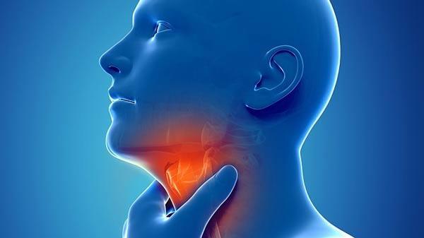 علت برفک دهانی (عفونت دهان) چیست؟