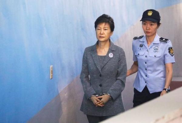 رئیس جمهوری سابق کره جنوبی به 22 سال حبس محکوم شد