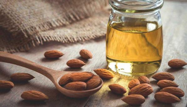 آیا می توان از روغن بادام برای نوزادان استفاده کرد؟ آیا می توان از روغن بادام برای نوزادان استفاده کرد؟