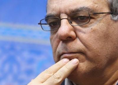 عباس عبدی؛ آقایانی که طرفدار فیلتر هستند، خودشان کمبود دارند