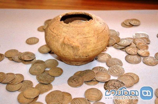 کشف سکه های تاریخی با همکاری پلیس قزوین و کاشان کشف سکه های تاریخی با همکاری پلیس قزوین و کاشان