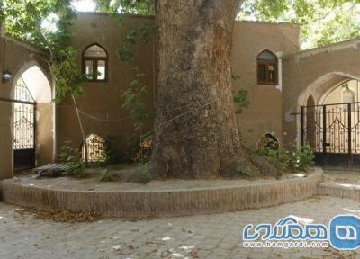 ابلاغ مراتب ثبت ملی 8 اثر طبیعی به استاندار اصفهان