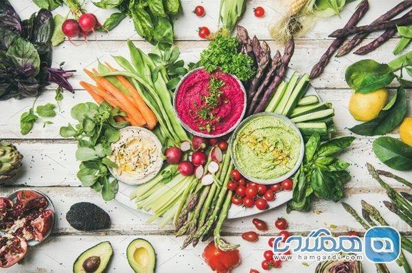 جشن خام خواری و نگریستن به تغذیه ای سالم برای تمام سنین