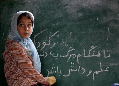 بچه ها بازمانده از تحصیل جذب می شوند
