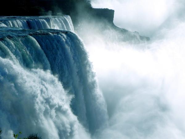 جاذبه های طبیعی شگفت انگیز آبشارهای نیاگارا